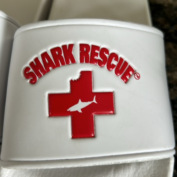 MENS SHARK RESCUE SLIDE SIZE XL - Picture 4 of 5
